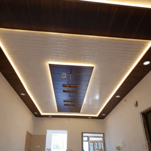 Plafon Pvc Minimalis kombinasi Putih dan Motif kayu MI 0502003